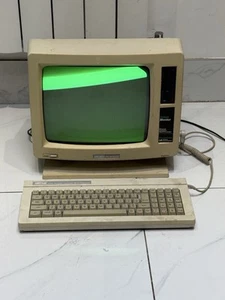 RETRO VINTAGE AMSTRAD PCW 8256 ZIELONY KOMPUTER CRT UŻYWANY JAK JEST - Zdjęcie 1 z 15