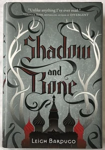 📚 SIGNED Shadow and Bone by Leigh Bardugo (2012) • 1st Edition / 1st Printing • - Picture 1 of 15
