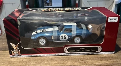 NUEVO Yat Ming Road Signature - Shelby Cobra Daytona 1965 cupé 1:18 Foto 1 de 4