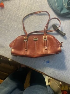 Kenneth Cole Reaction Satchel Handbag Small / Medium Red Interior Pockets Zip - Picture 1 of 4