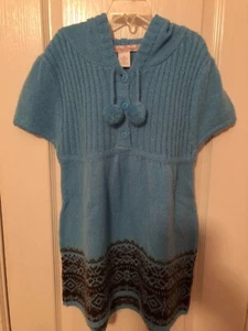 Pom Pom Girls Short Sleeve Hoodie Sweater, Size M - Picture 1 of 3