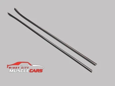 1970-81 Pontiac Firebird Inner Belt Weatherstrip Kit with Flat Chrome Bead Foto 1 de 2