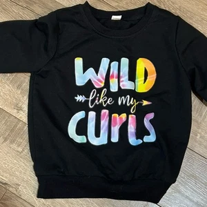 Felpa nera con scritta arcobaleno bambina 2-3 anni "Wild Like My Curls" - Foto 1 di 5