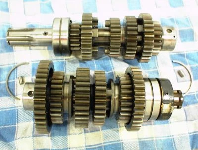 Honda CB360T 1975 360 transmisión eje de engranajes Foto 1 de 4