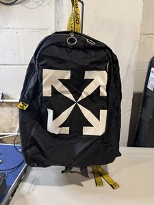 Mochila Fácil Off White Logo Flecha Cruzada Blanco Amarillo Negro Rara Virgil Abloh - Imagen 1 de 5