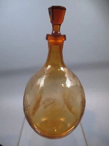 Vintage Pinched Bottle Decanter Etched Pattern Amber 11" - Picture 1 of 9