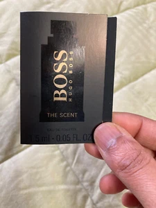 Hugo Boss The Scent Eau De Toilette EDT Spray 1.5ml/.05oz Sample FREE SHIP - Picture 1 of 1