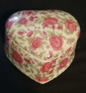 Heart Shaped Porcelain Trinket Dish Adorned With Pink Rose's 3 X 3.25" - Picture 1 of 8