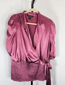 Camiseta de manga corta Ashley Stewart satinada rugosa - Imagen 1 de 8