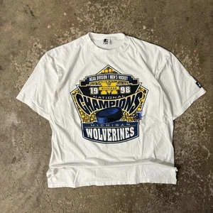 Vintage 1998 Starter Michigan Wolverines NCAA Hockey Champions Grafik T-Shirt - Bild 1 von 8