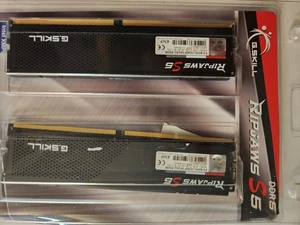 G.Skill Ripjaws X5 32gb ddr3 1066. Black and red. DDR3-1066. PC3-8500, 4Gx4 - Picture 1 of 3