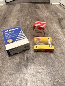 Toyota Corolla 1998-2002 Brake Pads, Oil Filter, And Spark Plugs ( Bundle Lot! ) - Bild 1 von 20