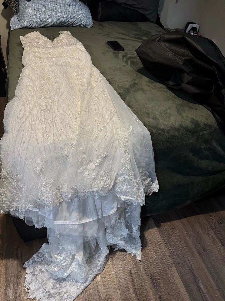 Precioso vestido de novia Foto 1 de 4