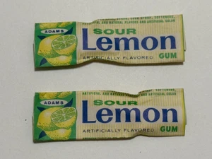 Vintage Adams Sour Lemon Gum Papier Verpackung, Menge 2, gestreifter Hintergrund - Bild 1 von 2