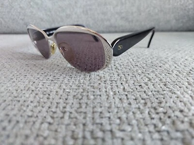 Gafas de sol VALENTINO vintage ovaladas V338 Col 904 lentes plateadas y grises 56-15 Foto 1 de 4