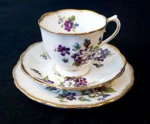 Beautiful Royal Albert Violets For Love Trio - Picture 1 of 7