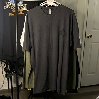 Camiseta de manga corta Next gris carbón para hombre Foto 1 de 4