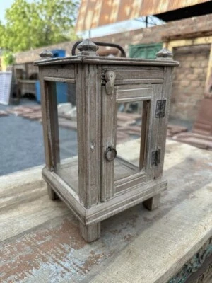 Antiguo soporte de lámpara de aceite envejecido blanco hecho a mano de madera antiguo caja colgante Foto 1 de 4