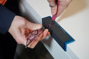 NEW PREMIUM Glasses Gripper Optical Tool/ For adjusting Frames Glasses - Picture 1 of 5