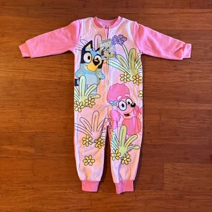 Bluey & Friends Bluey, Coco Pink Fleece Sleepsuit Zip Pyjamas Size 3 BNWT - Bild 1 von 2