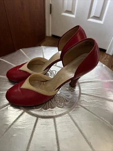 VINTAGE BENDHEIM'S WILMINGTON, DEL RED & BEIGE LEATHER PUMPS HEELS size 6.5 N - Picture 1 of 13