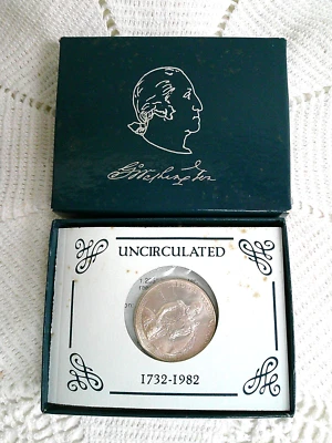 1982-D Unc George Washington US Commemorative Silver Half Dollar With Box & COA - Image 1 of 4