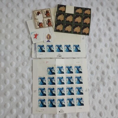 US Stamps Lot Wild Animals Bighorn Sheep Purple Heart Snowy Day Tiffany Lamp Set - Image 1 of 4