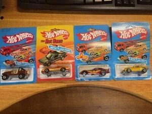 1982 Hot Wheels Neu in Verpackung Autos, Stingray, Split Window, Jeep CJ-7, Firebird Funny Car - Bild 1 von 3
