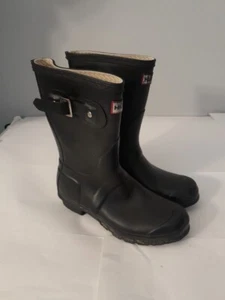 HUNTER Black RUBBER 10" TALL RAIN BOOTS WOMENS SIZE USA M5 F6 EU 37 - Picture 1 of 12