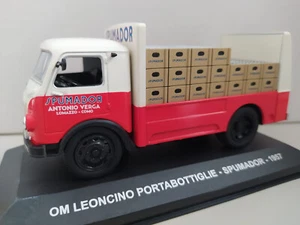 Furgone OM LEONCINO PORTABOTTIGLIE - SPUMADOR - anno 1957  scala 1:43 - Foto 1 di 1