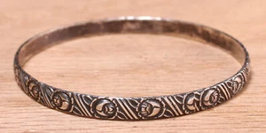 Beautiful Sterling Silver Rose Motif Bangle Bracelet X099B - Picture 1 of 4