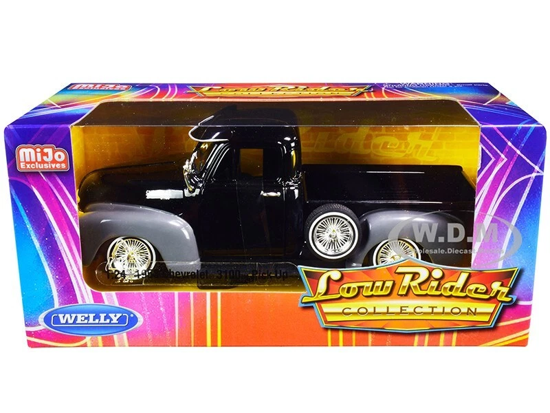 Welly 1953 Chevrolet 3100 Pickup Lowrider Black & Gray 1/24 Diecast Model 22087