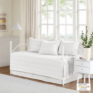 Intelligent Design Brooklyn Cotton Jacquard Daybed Set - Picture 1 of 7