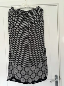 M & Co NEW Skirt Size 12 Machine Washable - Picture 1 of 6