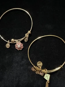 Lot Of 2 Bracelets Gold Toned Alex And Ani Energy (lot#41) - Picture 1 of 4