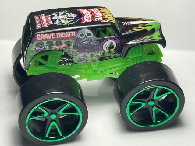 Preços baixos em Monster Trucks Hot Wheels Racing em metal fundido