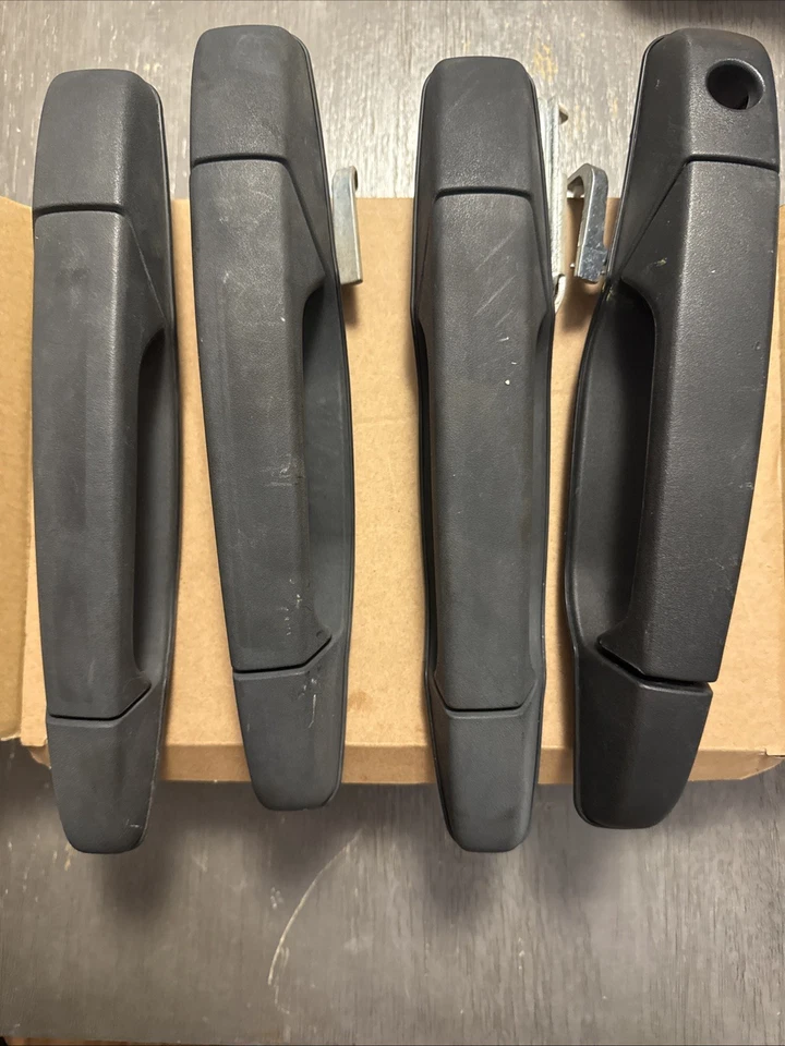 Maçanetas de porta 07-13 Chevy Silverado Tahoe Sierra fabricante de equipamento original - Imagem 1 de 4