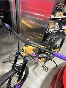 Bontrager RSL integrated MTB CARBON BAR/STEM 820mm Width - Picture 1 of 4