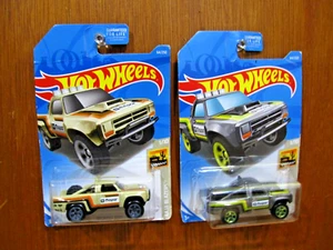 2-HOT WHEELS=='87 DODGE D100==BAJA BLAZERS==SELTENER FUND==1:64==SIEHE BILDER - Bild 1 von 8
