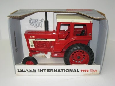 1/16 COSECHADORA INTERNACIONAL 1466 EDICIÓN ESPECIAL NUEVO EN CAJA Foto 1 de 3