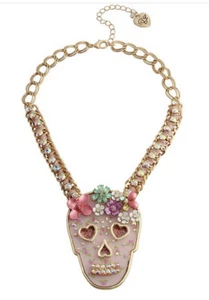 Betsey Johnson Sugar SKULL Flowers RHINESTONE Ribbon Statement Necklace - NWT - Picture 1 of 5