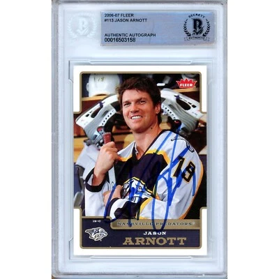 Cartão autografado Beckett Slabbed Predators 2006-07 Fleer #113 NHL assinado por Jason Arnott - Imagem 1 de 4