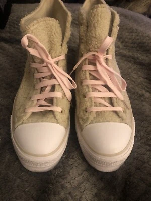 🥀Converse Chuck Taylor Teddy Borg Fluffy  Sherpa Shearling High Tops Size 8.5 - Image 1 of 4