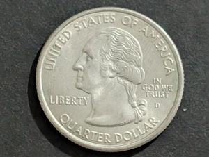 Moneda real 2001 D New York Quarter Liberty circulada sin clasificar sin certificar - Imagen 1 de 2