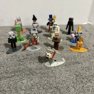 13 statuine Jada Toys Minecraft Nano Metafigs metallo pressofuso lupo addomesticato esagonale +++ - Foto 1 di 7