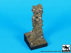 Black Dog 1/35 Stone Wall Corner Decorated w / Skulls Diorama Base (60x60mm) FD015 - Imagen 1 de 1