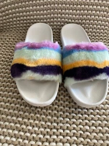 UGG ROYALE MURAL MULTI FUR FLUFFY SLIDE WOMEN'S SANDALS SIZE US 7/UK 5 NEW - Picture 1 of 3