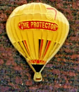 Spilla cappello "il protettore" mongolfiera smaltata vintage misura 1"alta x 7/8" larga - Foto 1 di 1