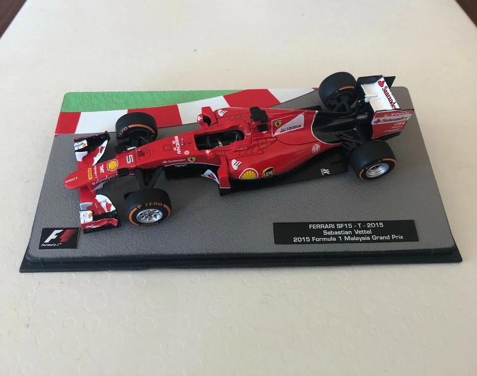 F1 collection 1:43 Ferrari SF15-T Sebastian Vettel 2015 No Spark Minichamps - Immagine 1 di 1