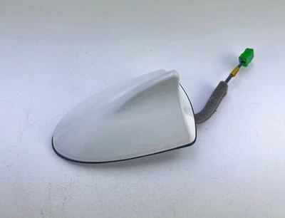 17-22 INFINITI Q60 TETO EXTERIOR BARBATANA DE TUBARÃO MÓDULO DE ANTENA COM TAMPA FABRICANTE DE EQUIPAMENTO ORIGINAL - Imagem 1 de 4